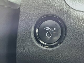 2025 Toyota Camry SE — photo 20