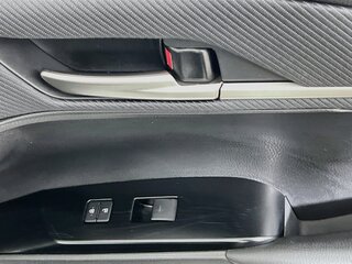 2025 Toyota Camry SE — photo 29