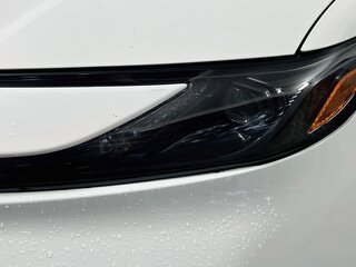 2025 Toyota Camry SE — photo 9