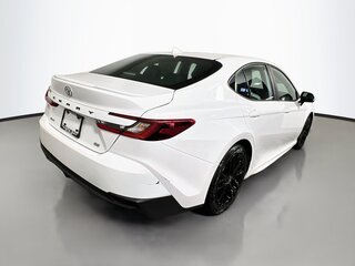 2025 Toyota Camry SE — photo 3