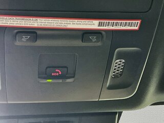 2025 Toyota Camry SE — photo 19
