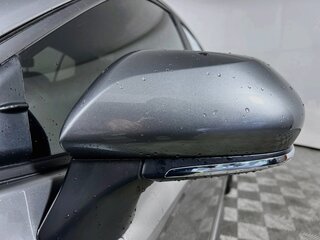 2025 Toyota Camry SE — photo 10