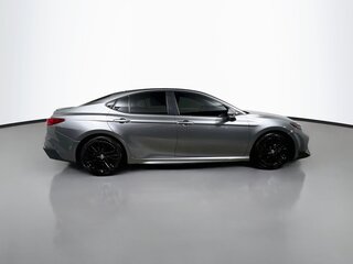 2025 Toyota Camry SE — photo 2