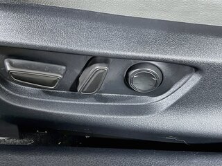 2025 Toyota Camry SE — photo 13