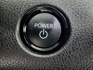 2025 Toyota Camry SE — photo 20
