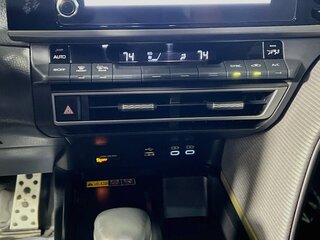 2025 Toyota Camry SE — photo 23