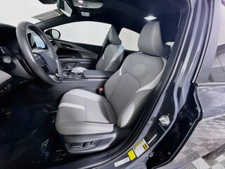 2025 Toyota Camry SE — photo 12