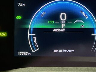 2025 Toyota Camry SE — photo 19