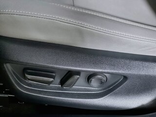 2025 Toyota Camry SE — photo 13