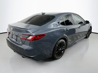 2025 Toyota Camry SE — photo 3
