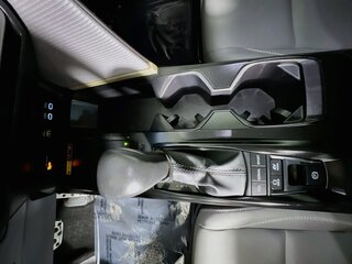 2025 Toyota Camry SE — photo 22
