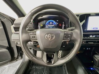 2026 Toyota Camry SE — photo 15