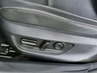 2025 Toyota Camry SE — photo 13