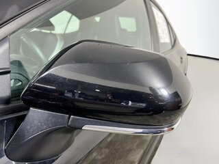 2025 Toyota Camry SE — photo 10