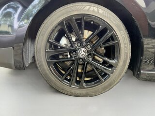 2025 Toyota Camry SE — photo 11