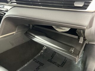 2025 Toyota Camry SE — photo 32