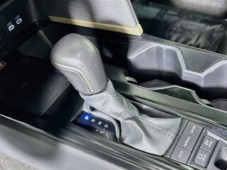 2025 Toyota Camry SE — photo 21