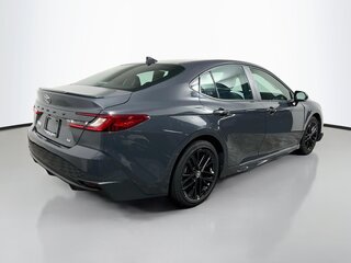 2025 Toyota Camry SE — photo 3