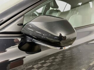 2025 Toyota Camry SE — photo 10