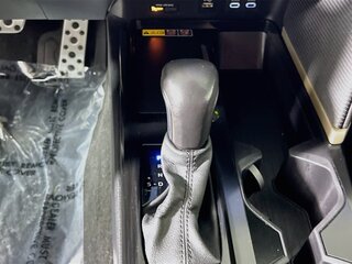 2025 Toyota Camry SE — photo 21