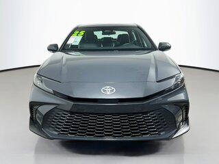 2025 Toyota Camry SE — photo 8
