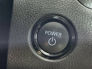2025 Toyota Camry LE — photo 20