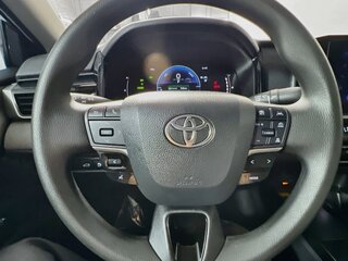 2025 Toyota Camry LE — photo 15