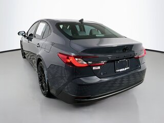 2025 Toyota Camry LE — photo 5