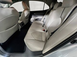 2024 Toyota Camry SE — photo 25