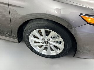 2024 Toyota Camry LE — photo 11