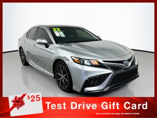 2022 Toyota Camry SE — photo 1