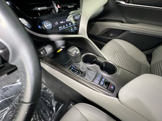 2022 Toyota Camry SE — photo 22