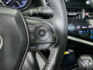2022 Toyota Camry SE — photo 17