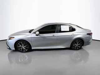 2022 Toyota Camry SE — photo 6