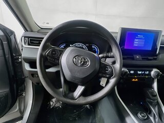 2025 Toyota Rav4 LE — photo 15