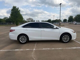 2016 Toyota Camry LE — photo 7