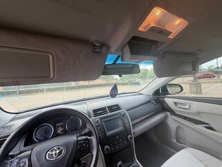 2016 Toyota Camry LE — photo 17