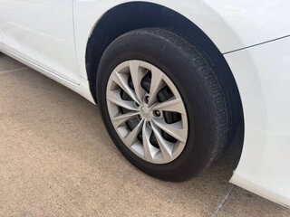 2016 Toyota Camry LE — photo 38