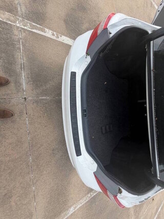2016 Toyota Camry LE — photo 24