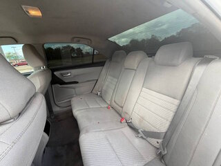 2016 Toyota Camry LE — photo 21