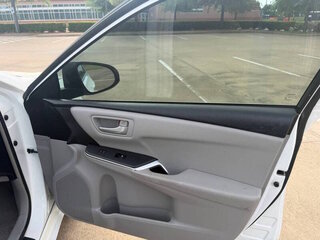 2016 Toyota Camry LE — photo 30