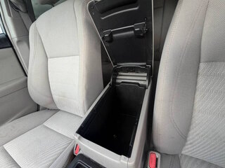 2016 Toyota Camry LE — photo 16