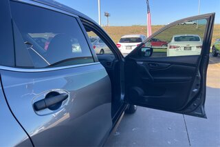 2020 Nissan Rogue S — photo 23