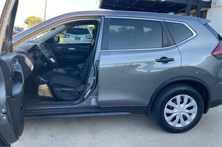2020 Nissan Rogue S — photo 9