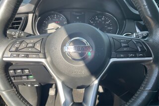 2017 Nissan Rogue SV — photo 19