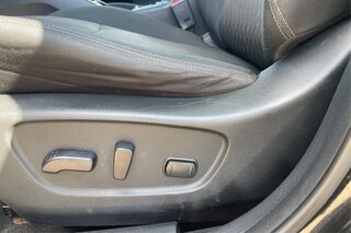 2017 Nissan Rogue SV — photo 31