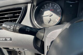 2017 Nissan Rogue SV — photo 20