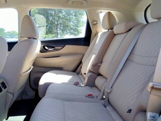 2017 Nissan Rogue S — photo 12