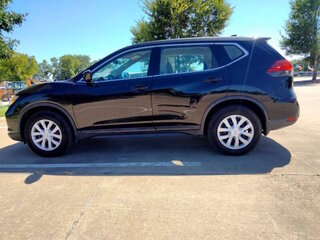 2017 Nissan Rogue S — photo 8