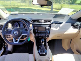 2017 Nissan Rogue S — photo 18